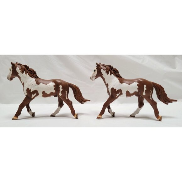 Schleich Pair of 6" Long Brown & White Pinto Horse Figurines - Picture 5 of 9